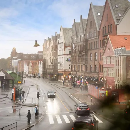 4br 2bath - Penthouse Esque