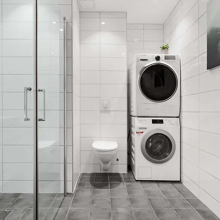 4br 2bath - Penthouse Esque *