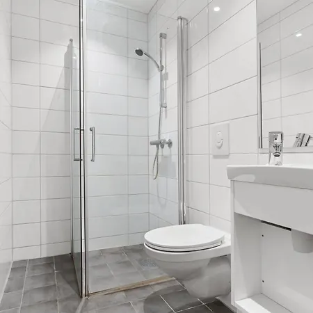 4br 2bath - Penthouse Esque