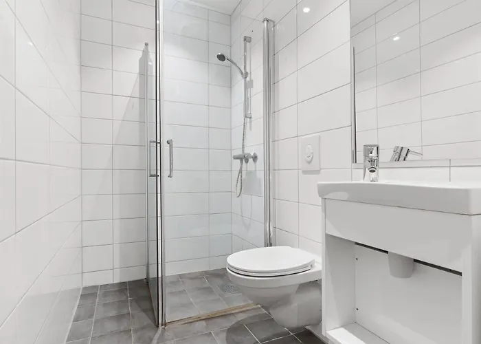 4br 2bath - Penthouse Esque